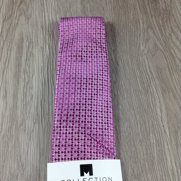 Michael Strahan Pink Diamond Pattern Tie - Picture 2 of 3